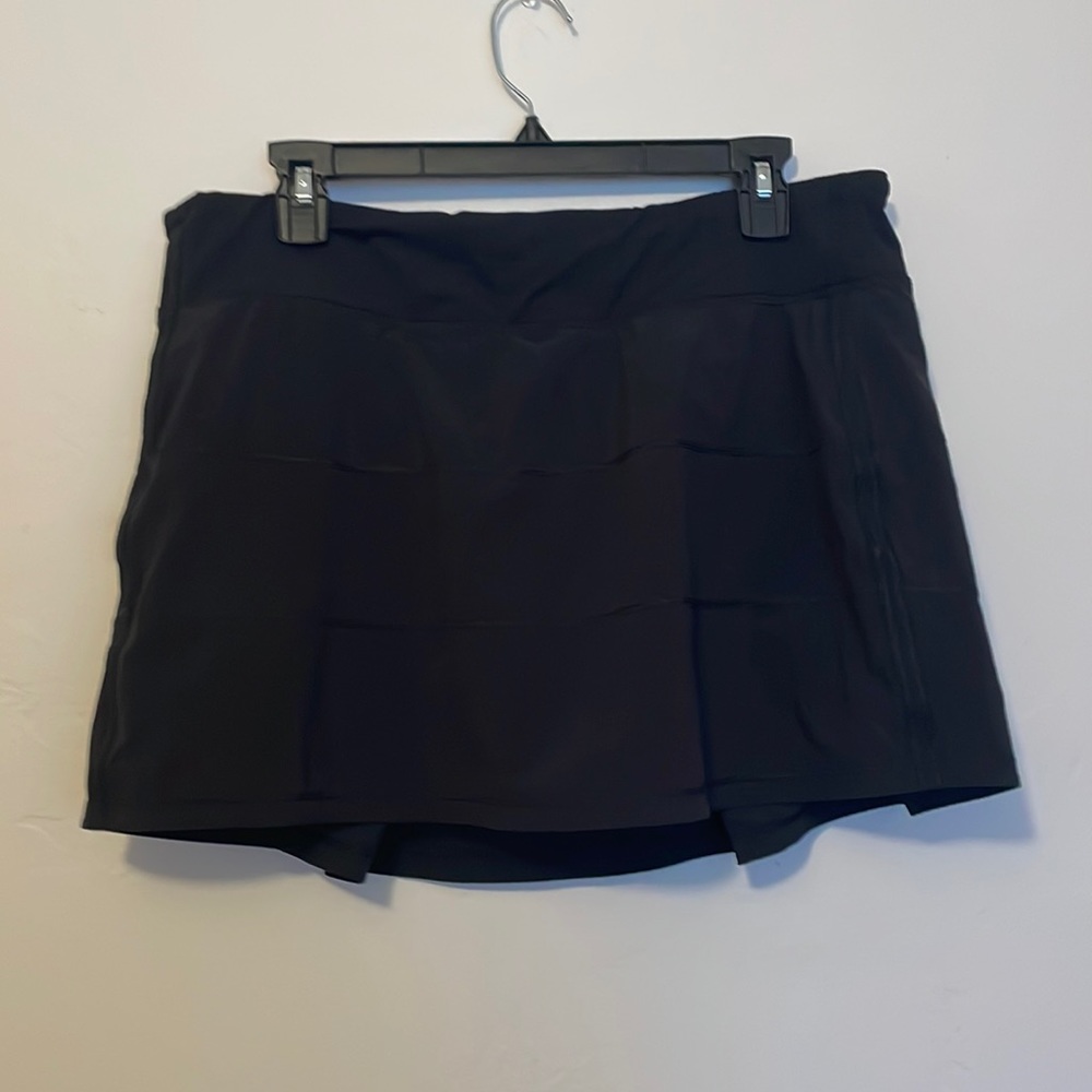 Lulu black tennis skort.